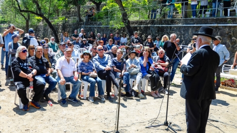 הלווייתה  של פולני צילום ארז ביטון.jpg